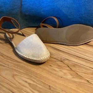 Cute time and tru closed toe 10W